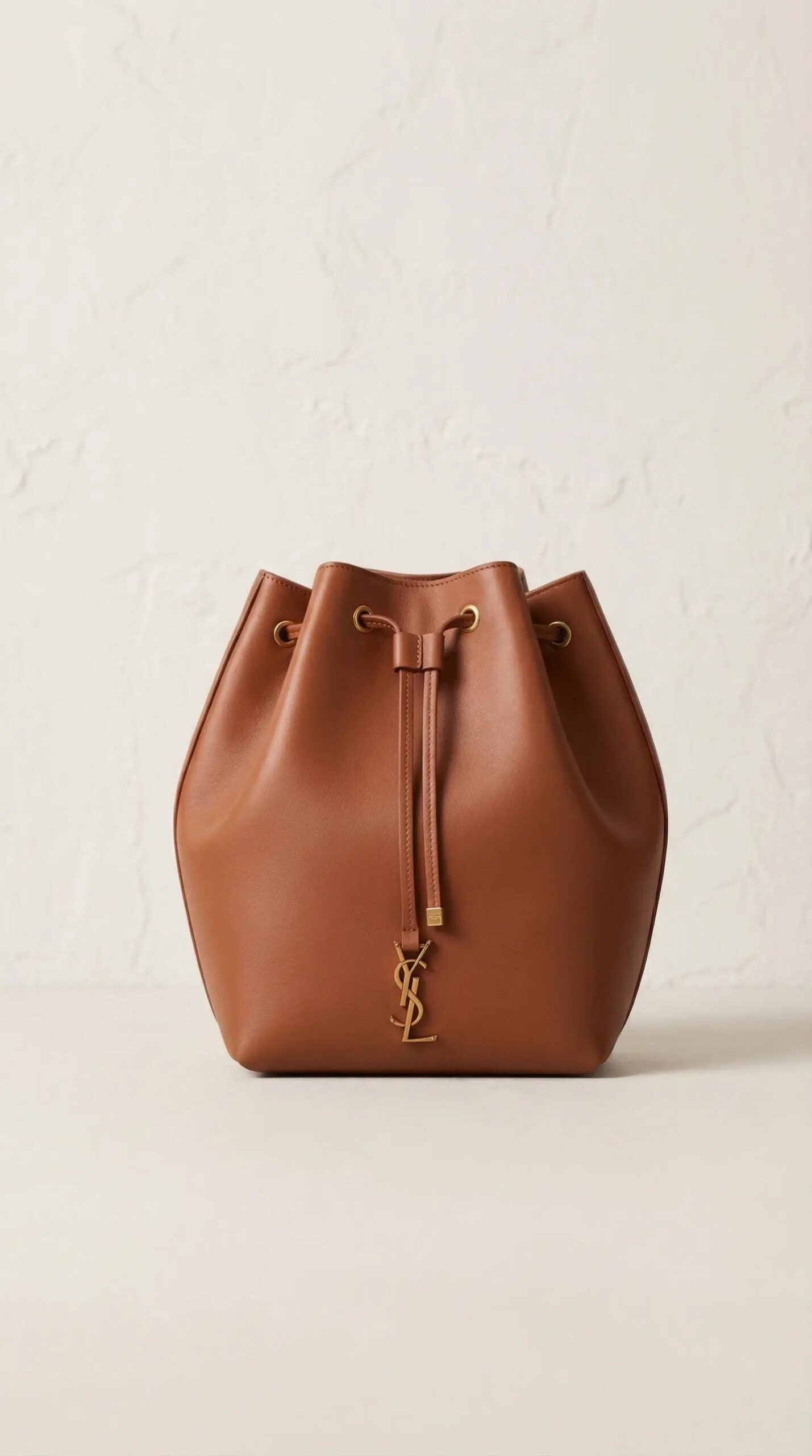 Le 37 Bucket Bag – Cognac Smooth Leather (Gold Hardware) - Image 4