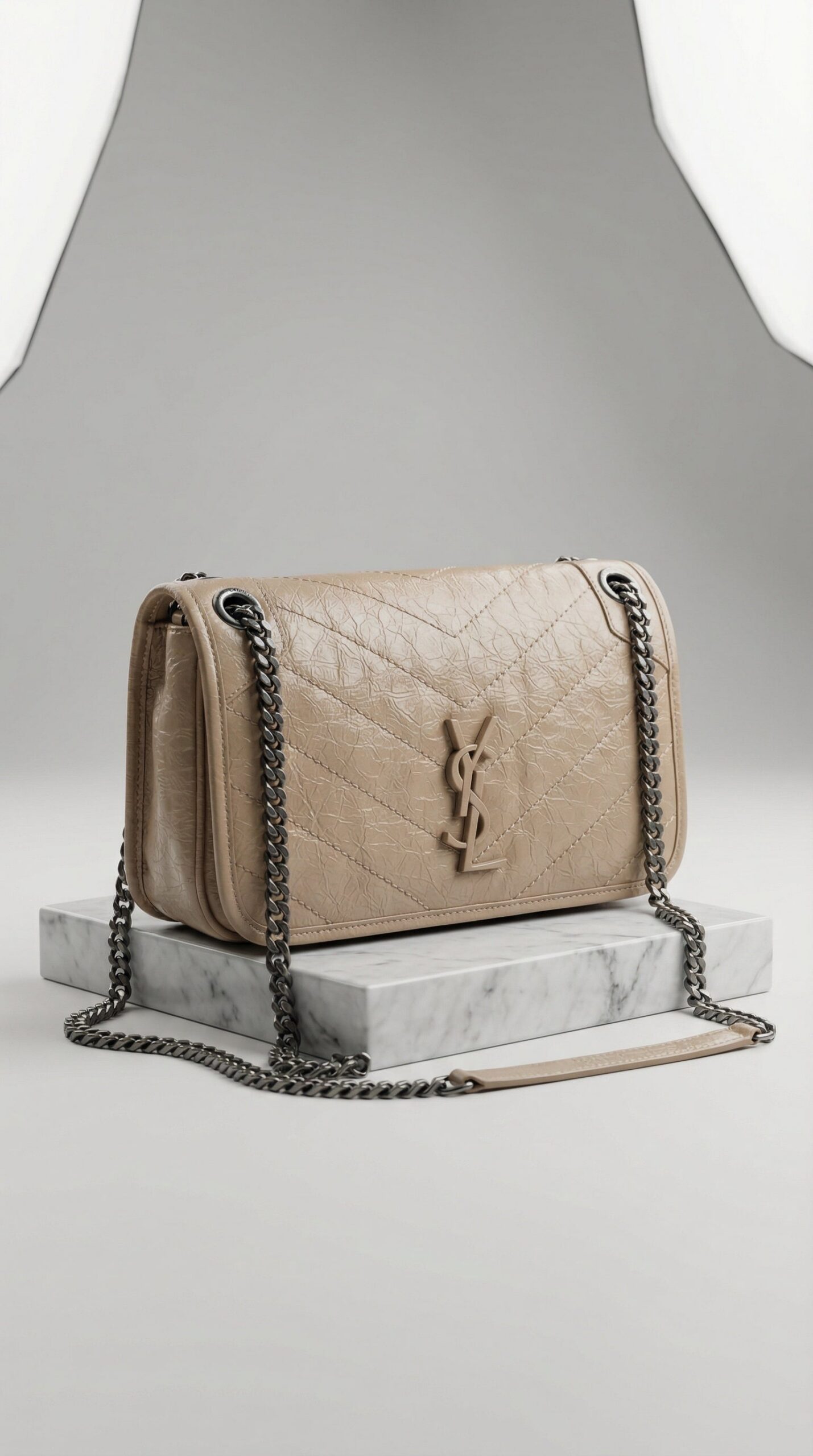 NIKI MEDIUM IN VINTAGE LEATHER - Image 3