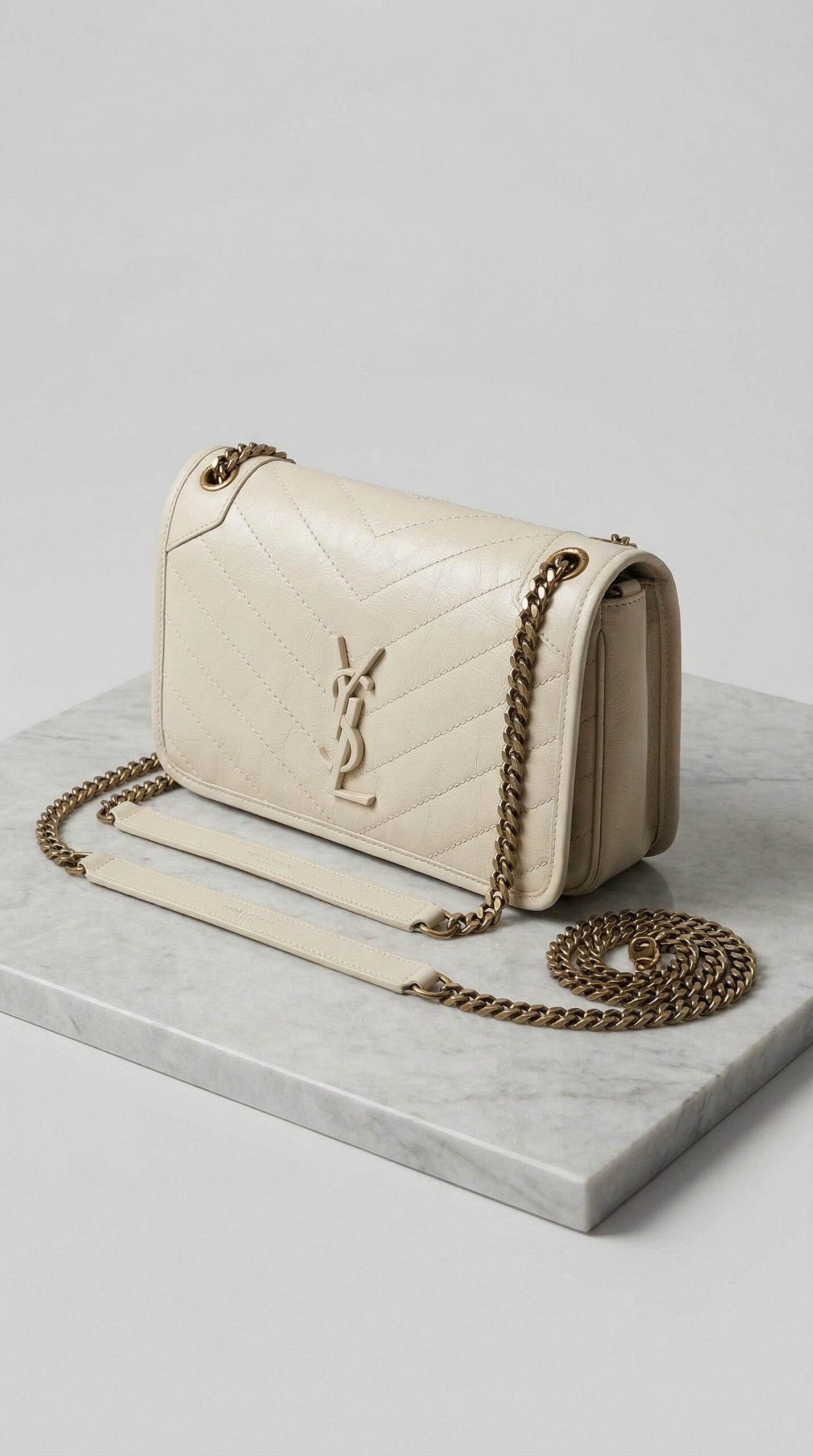 NIKI MEDIUM IN VINTAGE CREAM LEATHER